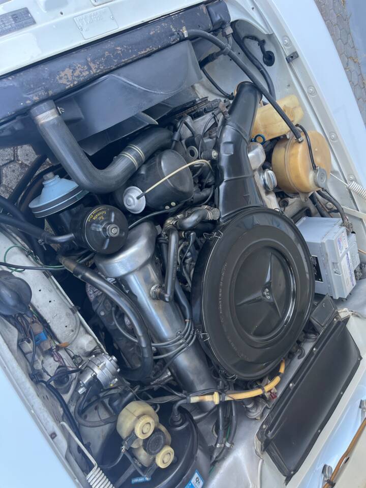 Image 26/26 of Mercedes-Benz 350 SL (1974)