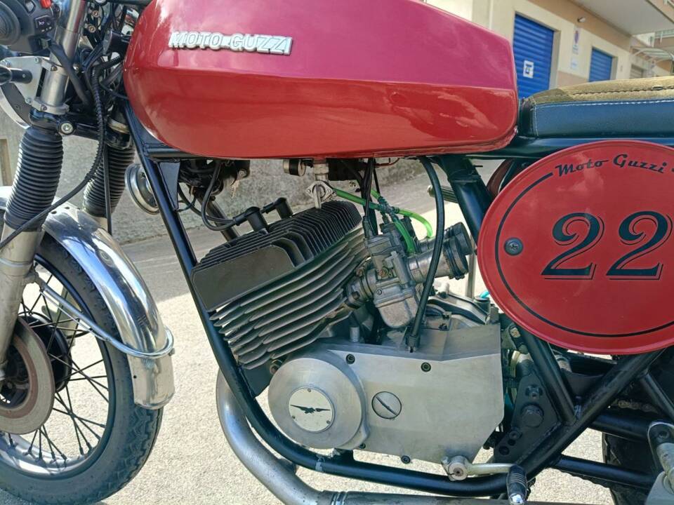 Afbeelding 7/45 van Moto Guzzi DUMMY (1976)