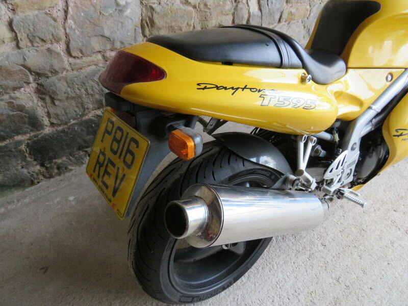Bild 39/40 von Triumph DUMMY (1997)
