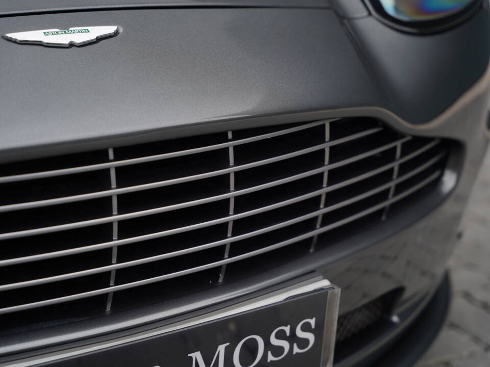 Image 29/50 of Aston Martin V12 Vanquish S (2007)
