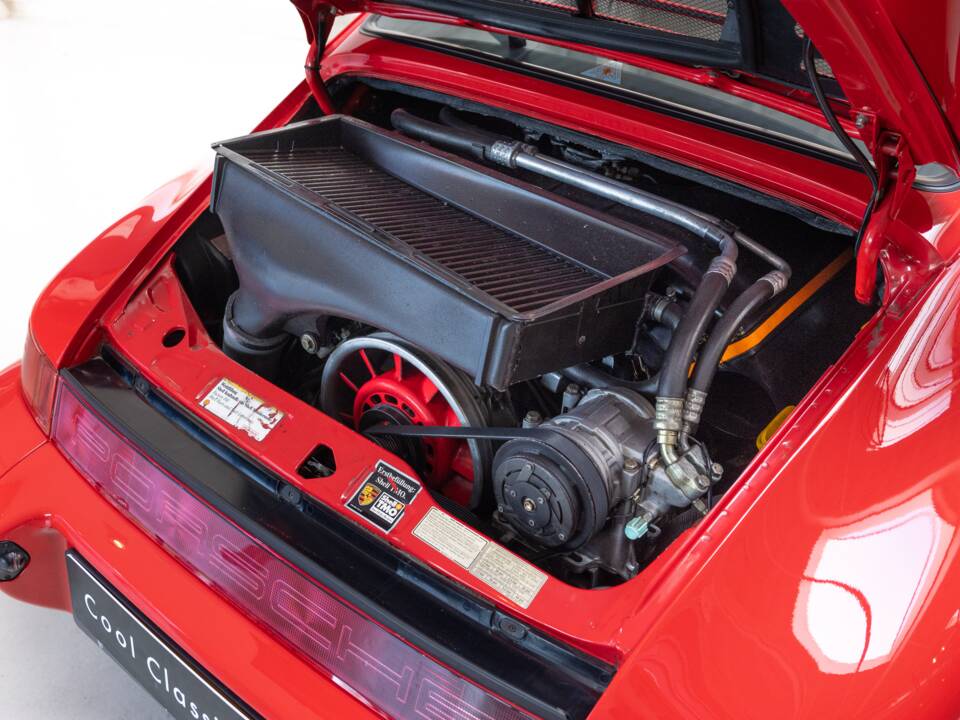 Image 29/32 of Porsche 911 Turbo 3.3 (1992)