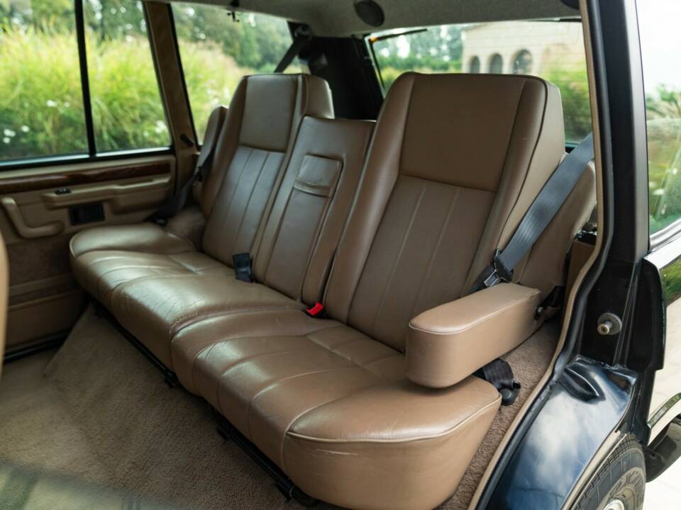 Image 40/50 of Land Rover Range Rover 4.2 LSE (1994)