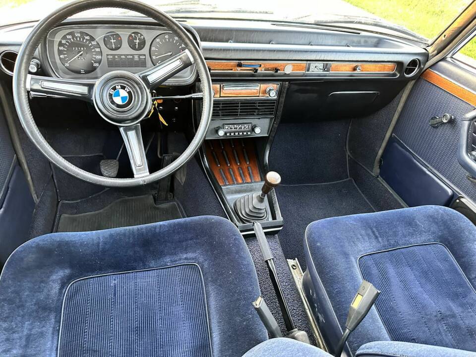 Image 2/8 of BMW 3,0 S (1972)