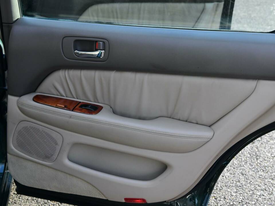Afbeelding 46/50 van Lexus LS 400 (1998)