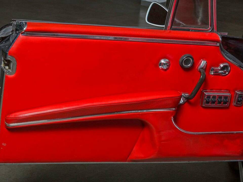 Image 23/34 of Mercedes-Benz 280 SE (1966)