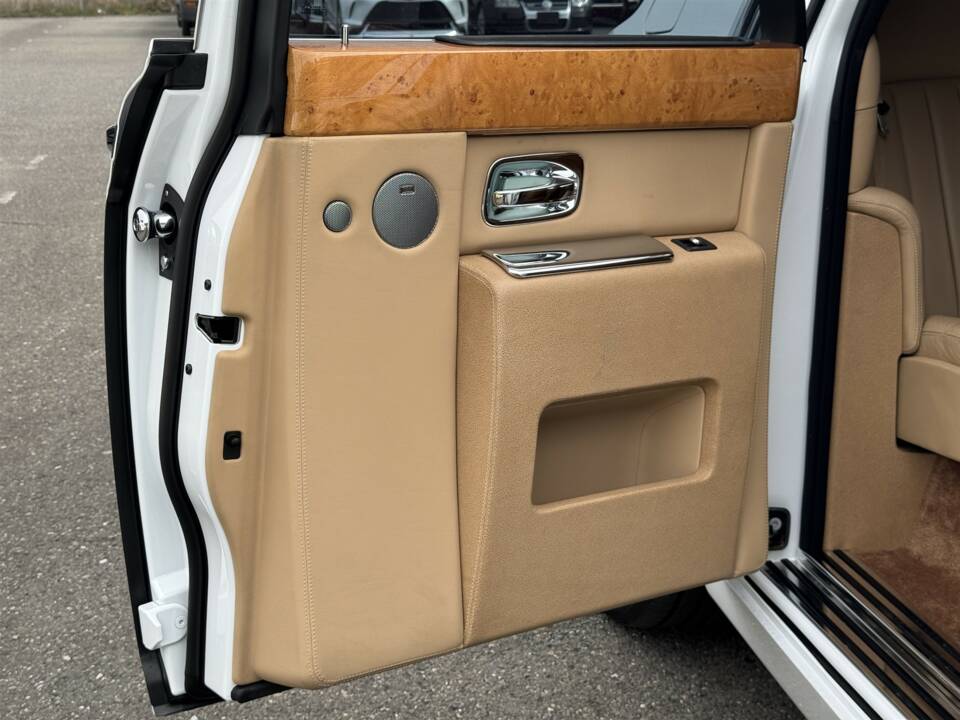 Bild 25/56 von Rolls-Royce Phantom VII (2006)
