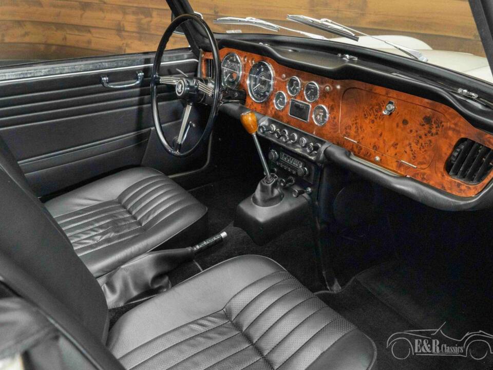 Image 8/19 of Triumph TR 4A IRS (1966)