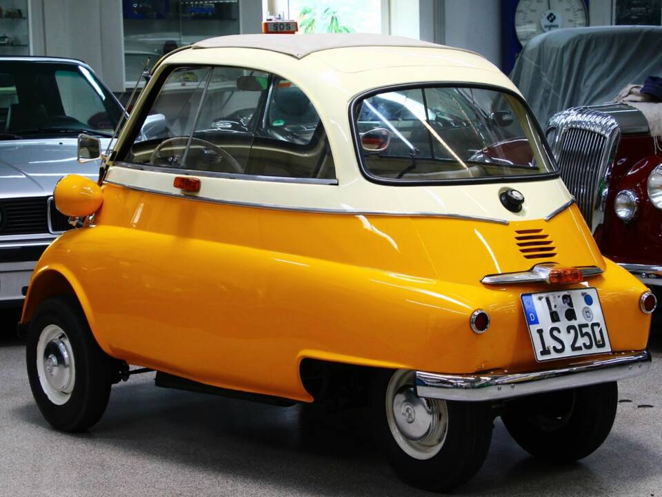 Image 23/23 of BMW Isetta 250 (1955)