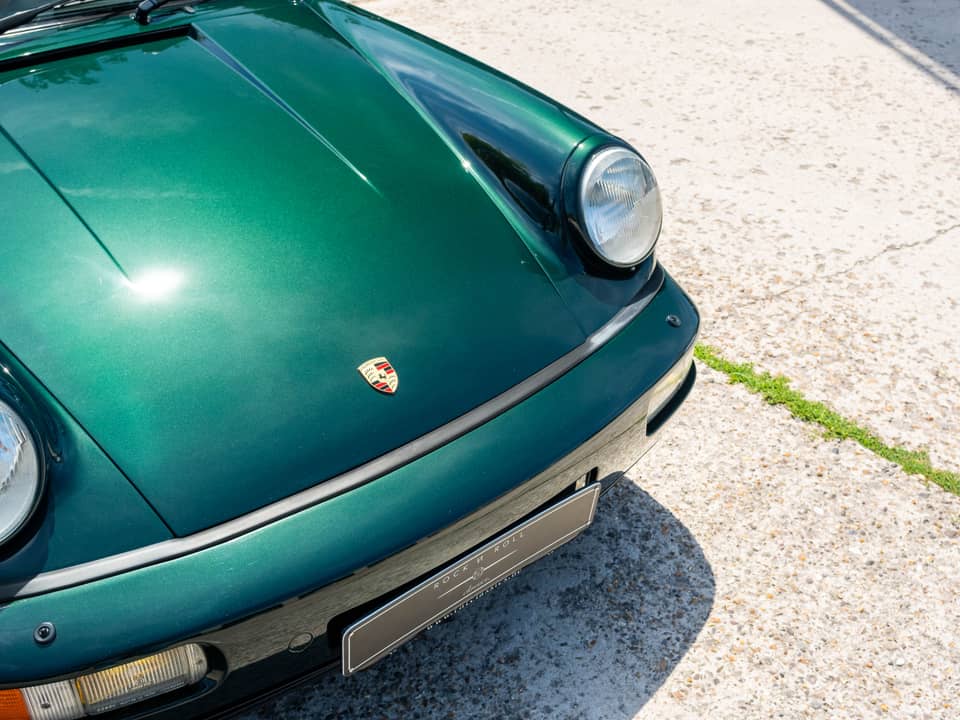 Image 17/35 of Porsche 911 Carrera 2 (1990)