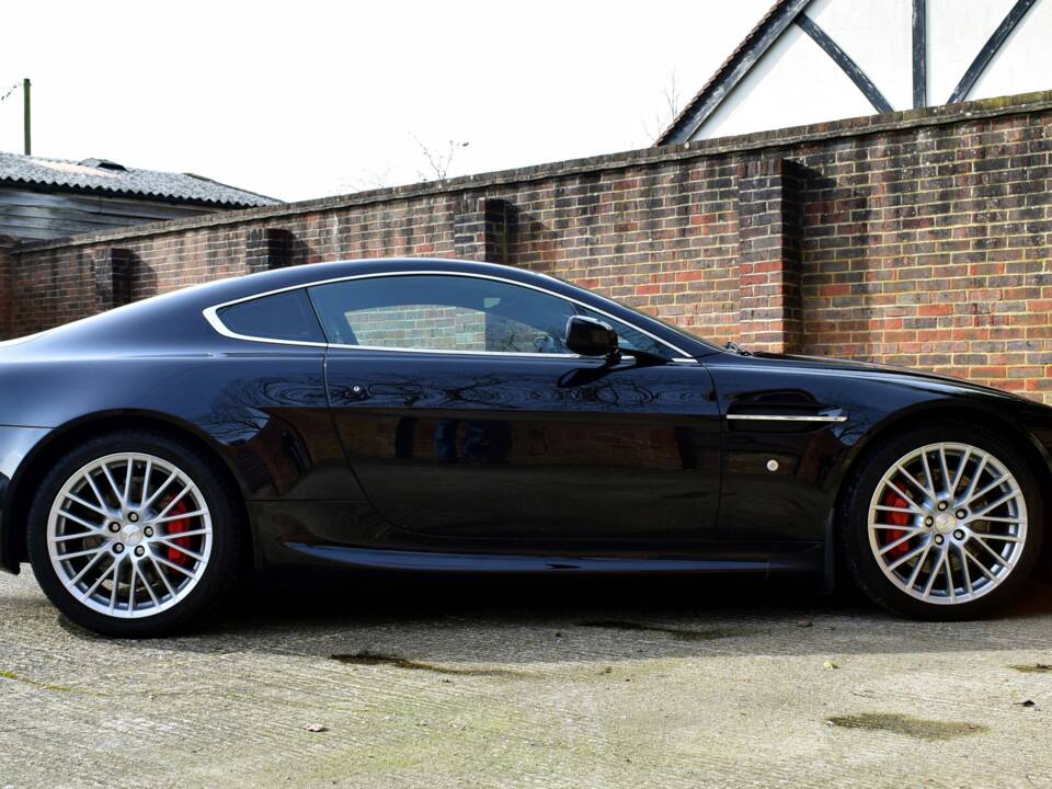 Bild 9/50 von Aston Martin V8 Vantage (2009)