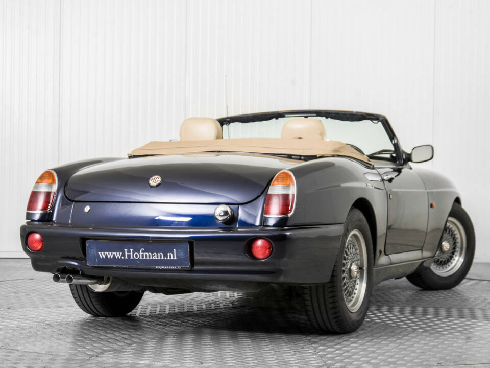 Bild 42/50 von MG RV8 (1993)