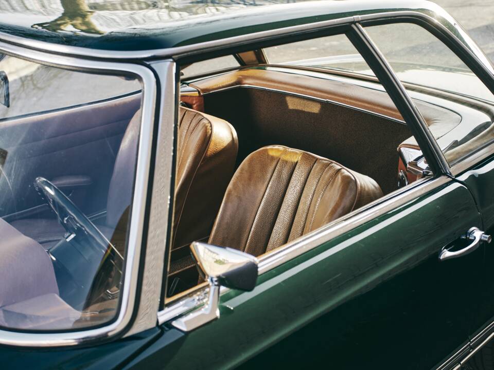 Image 19/53 of Mercedes-Benz 280 SL (1968)