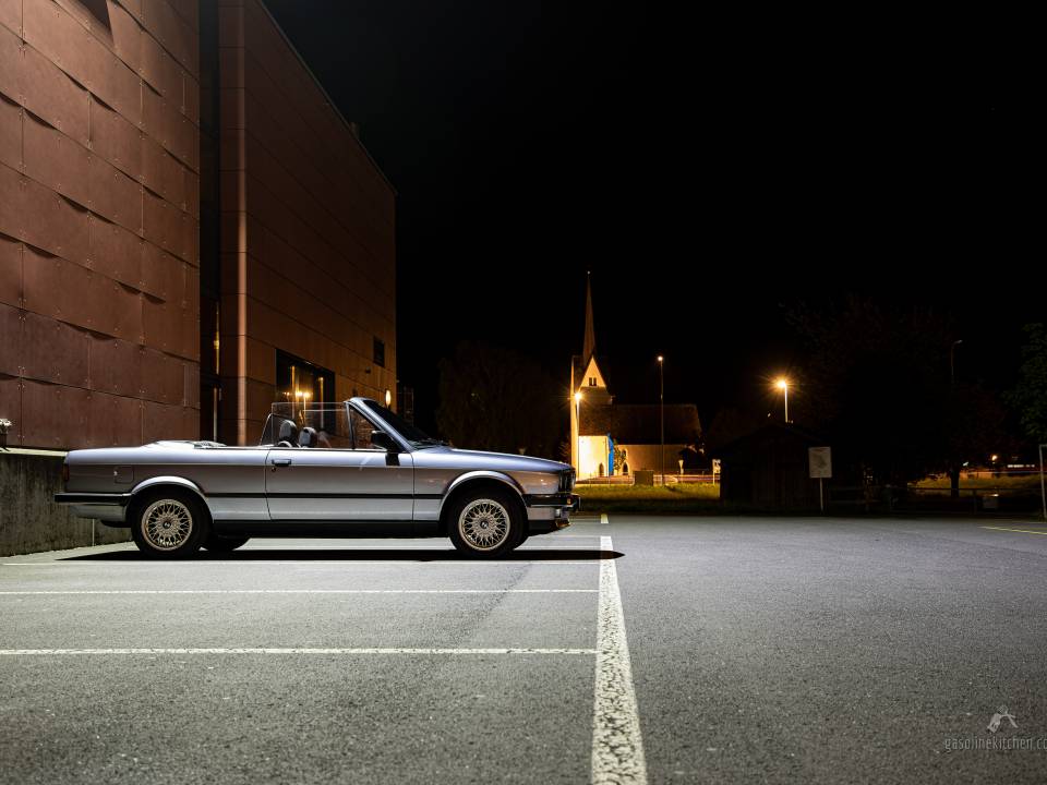 Immagine 39/39 di BMW 325i (1990)