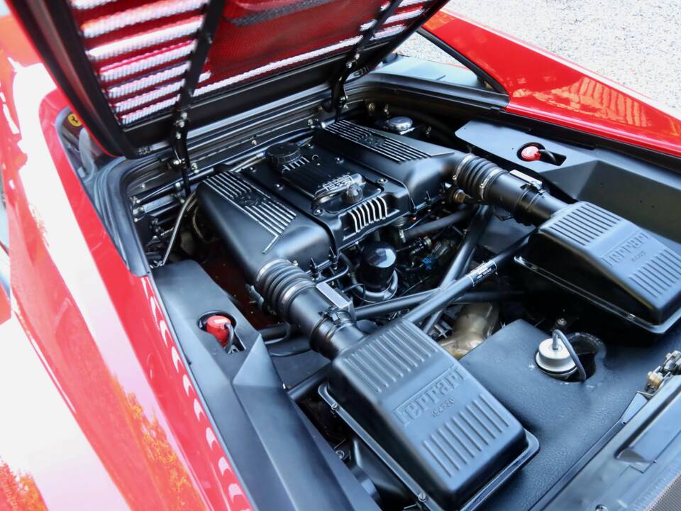 Image 38/50 de Ferrari F 355 Berlinetta (1996)