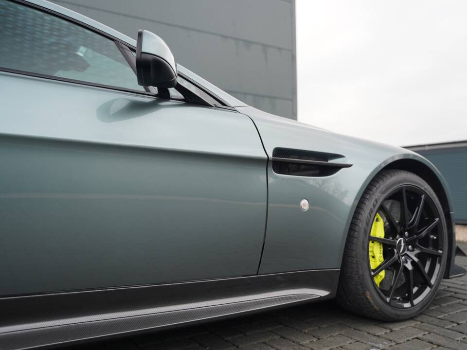 Bild 43/50 von Aston Martin V12 Vantage AMR (2017)