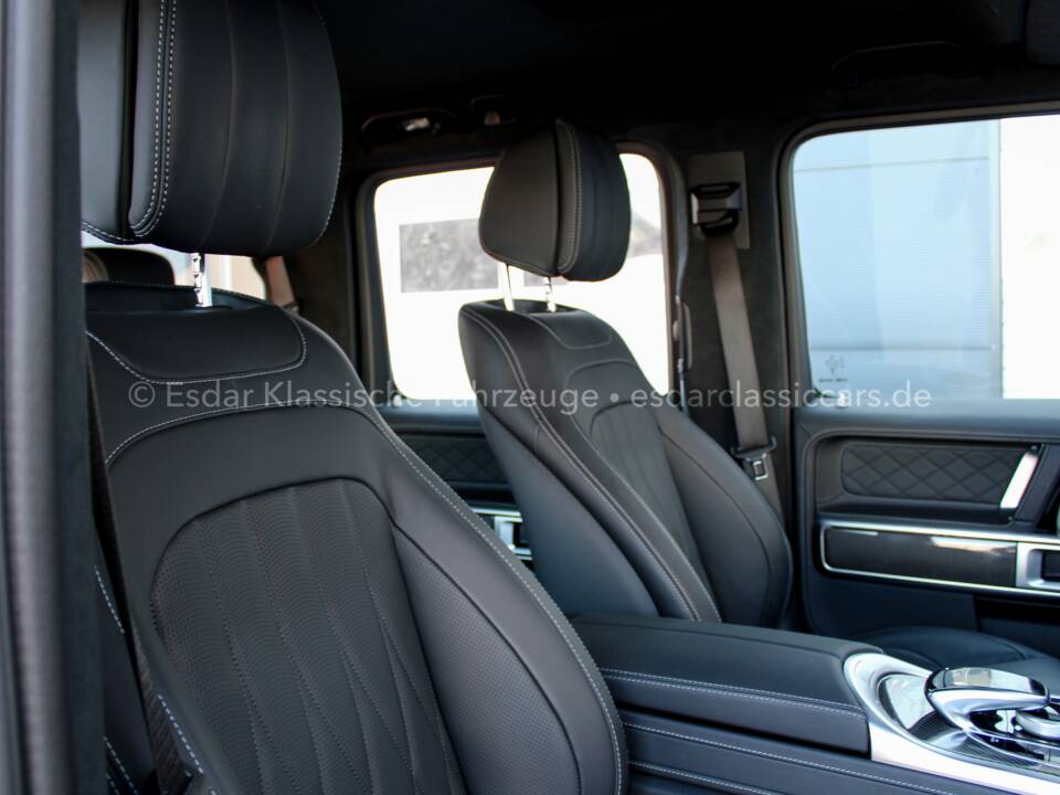 Image 20/32 of Mercedes-Benz G 500 (LWB) (2023)