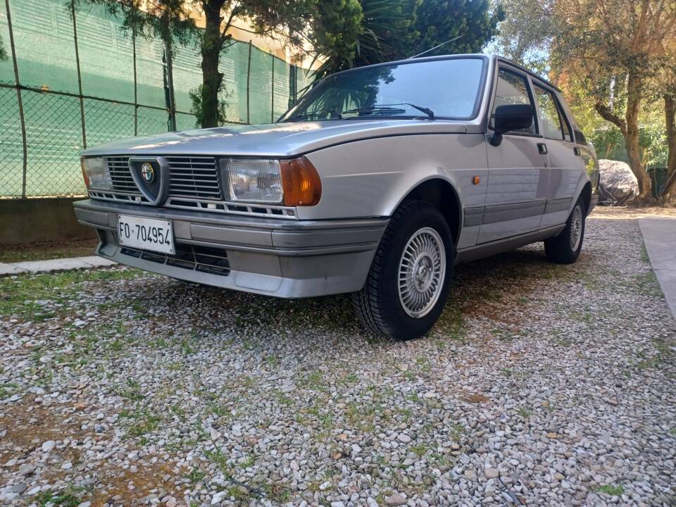 Immagine 68/81 di Alfa Romeo Giulietta 1.6 (1984)