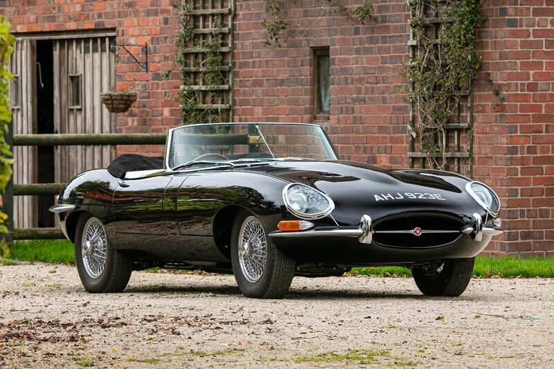 Image 1/50 de Jaguar E-Type (1967)