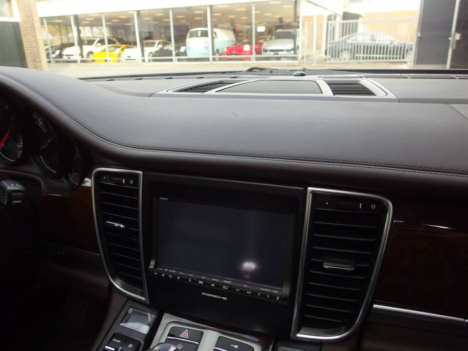 Bild 45/98 von Porsche Panamera Turbo (2009)