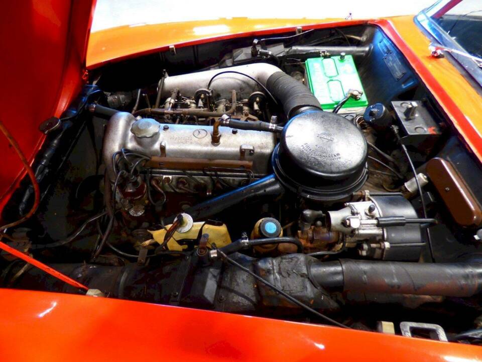 Image 22/33 of Mercedes-Benz 190 SL (1961)