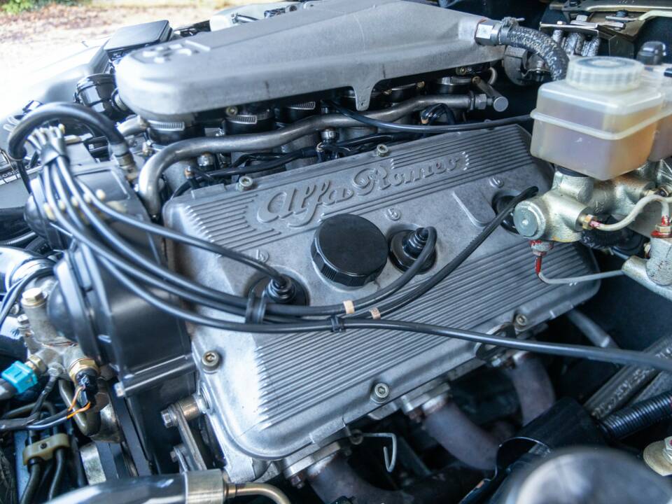 Imagen 43/50 de Alfa Romeo RZ (1994)