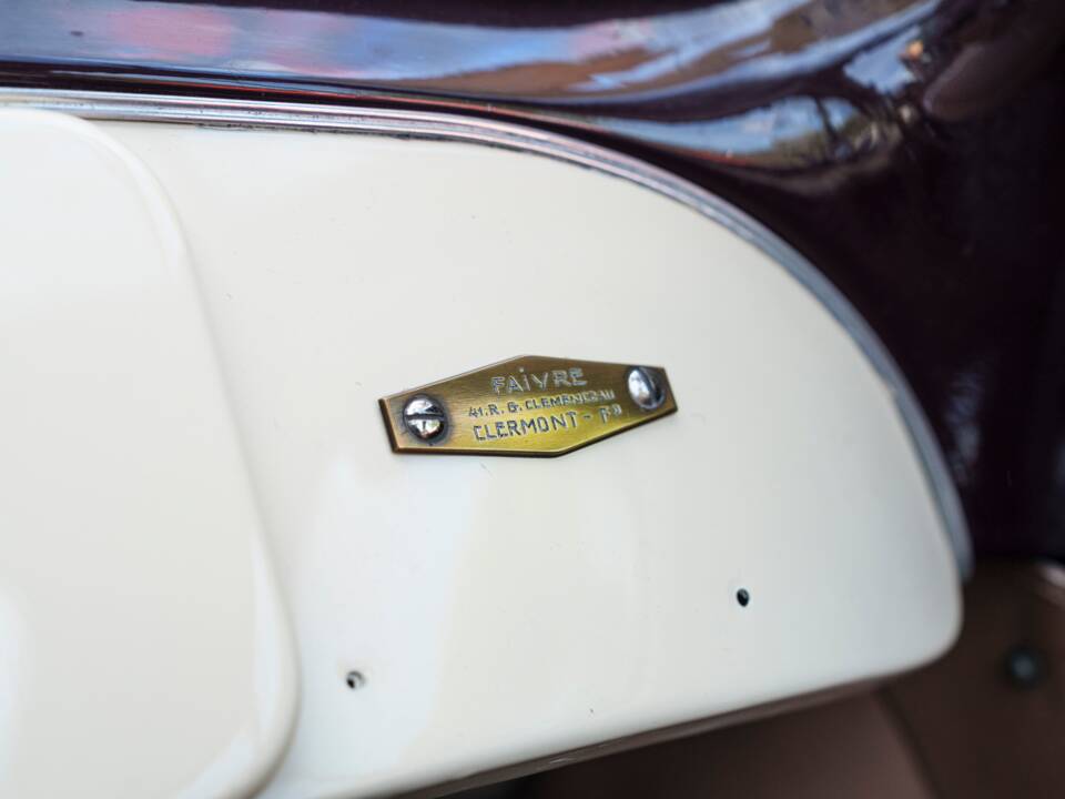 Immagine 24/33 di Renault 4 CV Décapotable (1951)