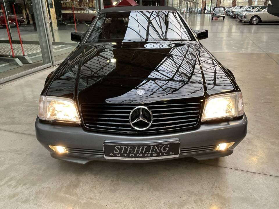 Image 50/53 de Mercedes-Benz 500 SL (1992)