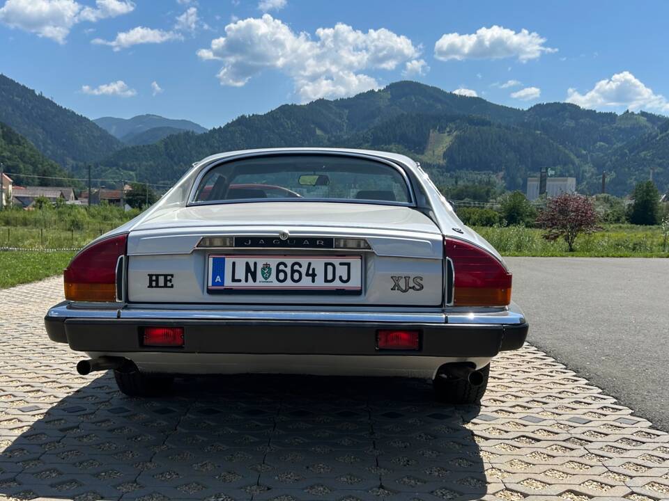 Image 4/6 of Jaguar XJ-S H.E. (1981)
