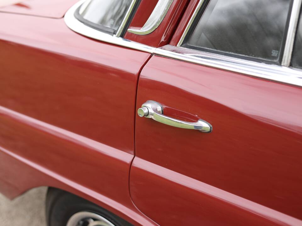 Image 29/50 of Mercedes-Benz 220 (1967)