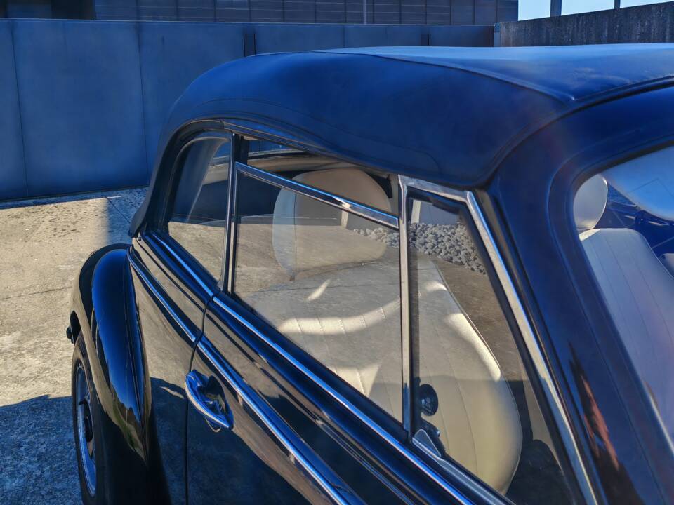 Bild 14/35 von Volkswagen Käfer 1303 LS (1975)