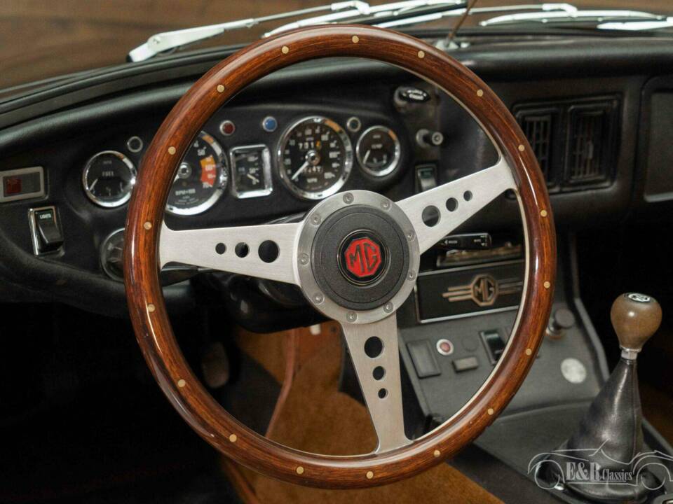 Bild 9/19 von MG MGB (1974)