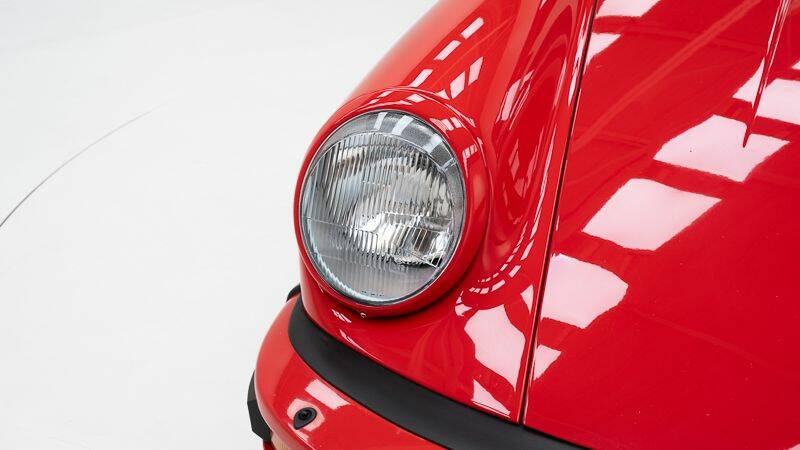 Bild 10/15 von Porsche 911 Carrera 3.2 (1986)