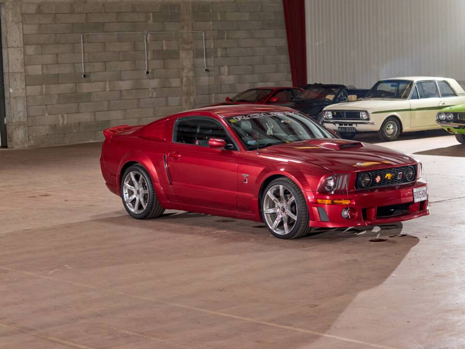 Image 22/68 of Ford Mustang GT (2005)