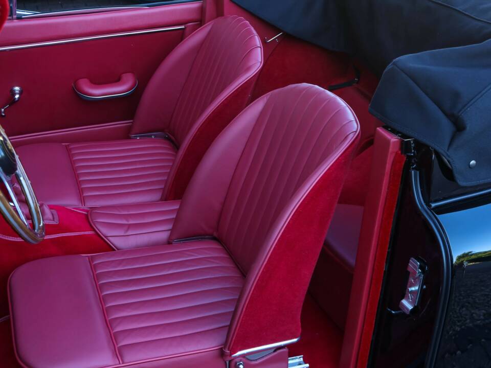 Obraz 32/50 pojazdu Jaguar XK 150 3.4 S DHC (1958)