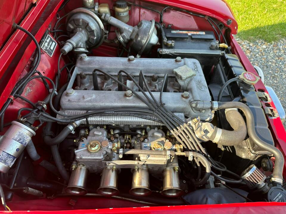 Immagine 69/78 di Alfa Romeo Giulia Super 1.6 (1973)