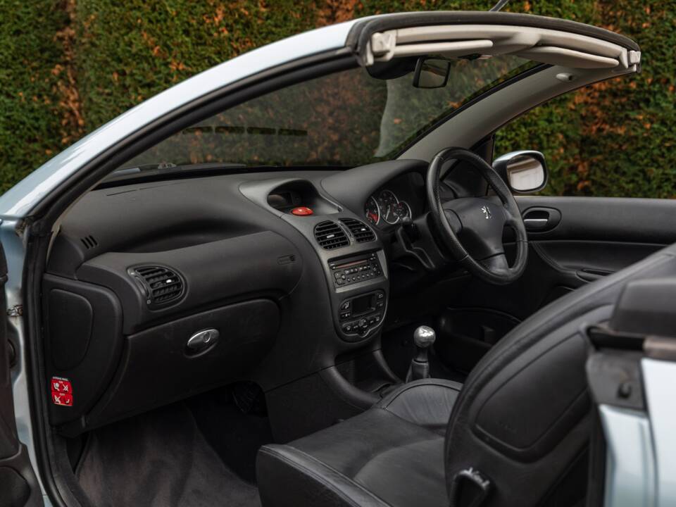 Image 46/50 of Peugeot 206 CC 1.6 16V (2003)