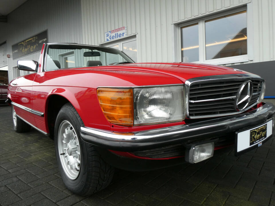 Image 24/28 of Mercedes-Benz 280 SL (1982)