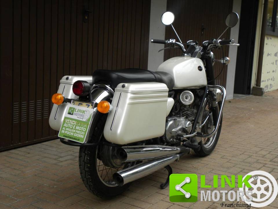 Image 6/9 of Moto Guzzi DUMMY (1974)