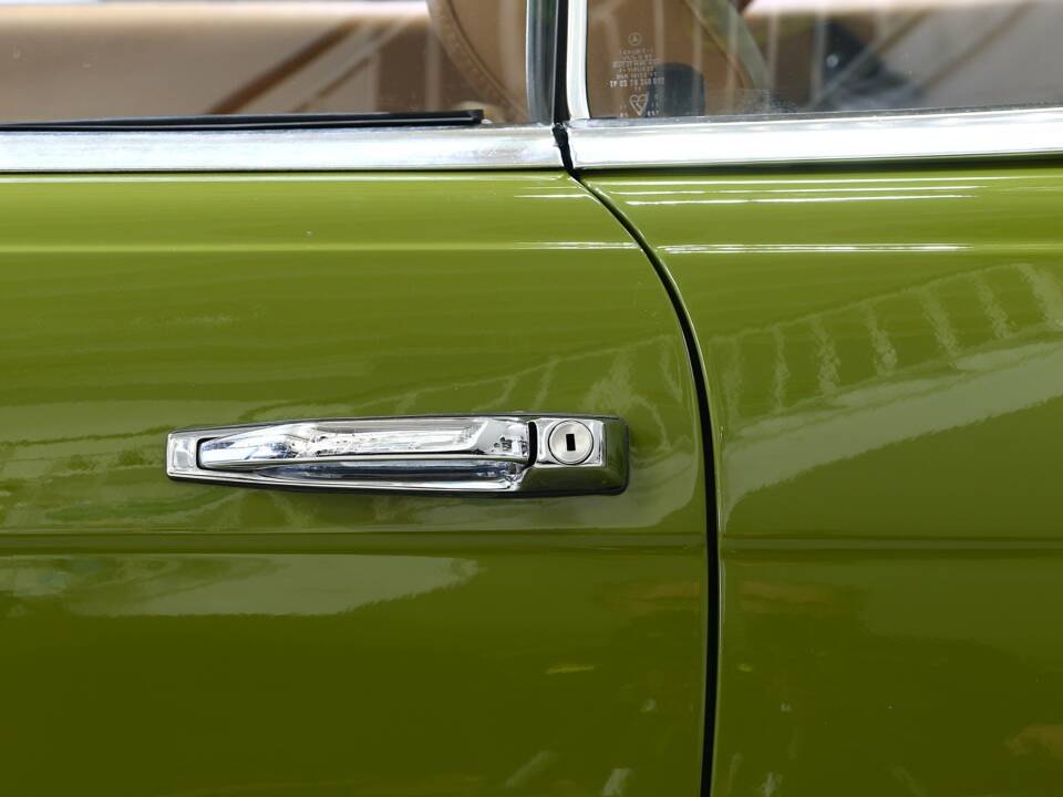 Afbeelding 10/25 van Mercedes-Benz 280 SLC (1980)