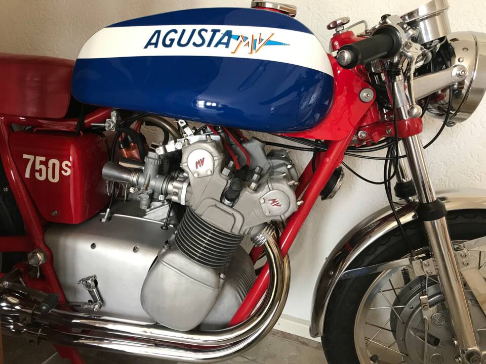 Image 2/18 de MV Agusta DUMMY (1973)