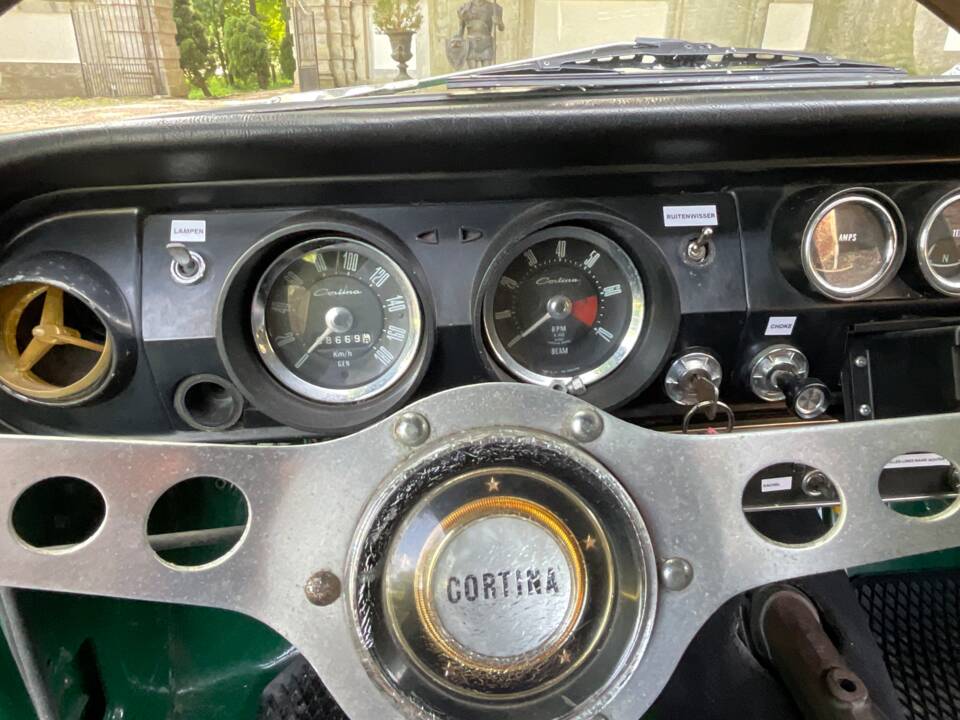 Afbeelding 11/32 van Ford Cortina GT (1965)