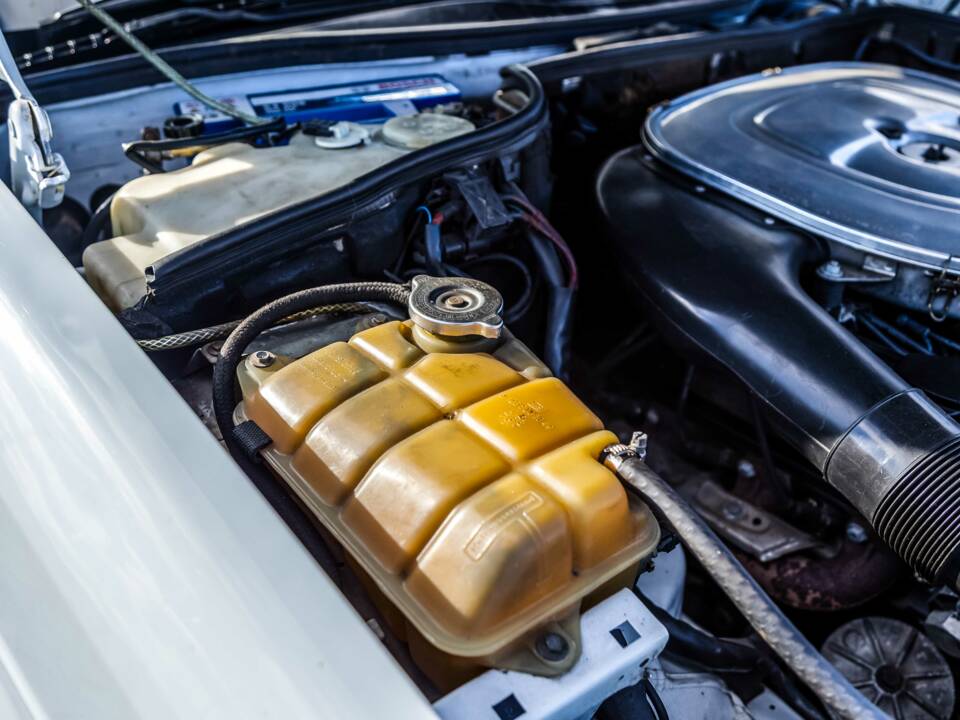 Image 171/175 of Mercedes-Benz 420 SE (1986)