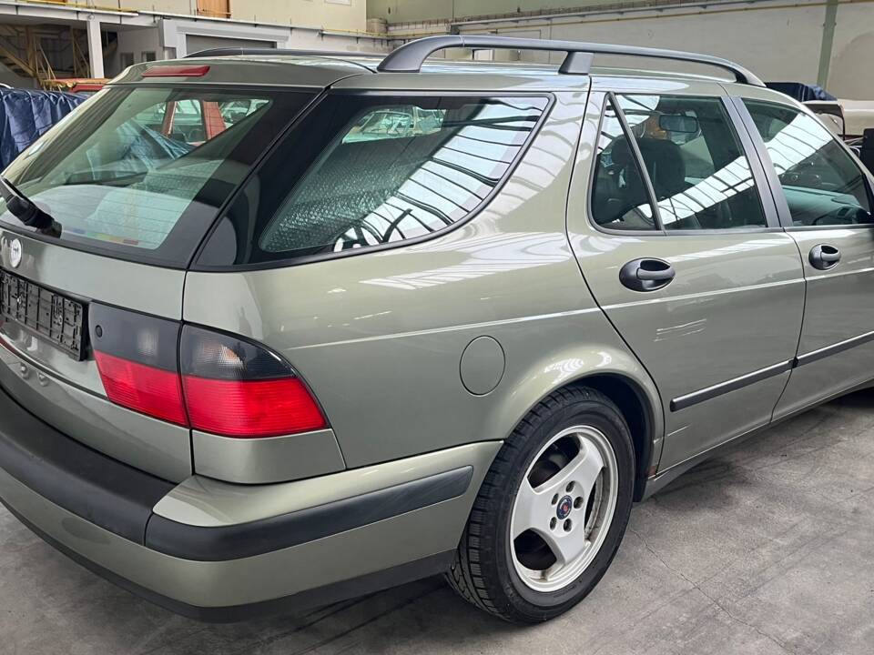 Image 95/103 of Saab 9-5 3.0t SportCombi (1999)