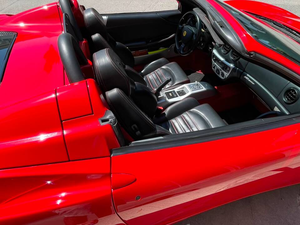 Image 21/41 of Ferrari 360 Spider (2003)