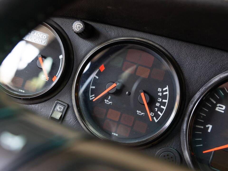 Image 14/32 of Porsche 911 Turbo 3.3 (1992)