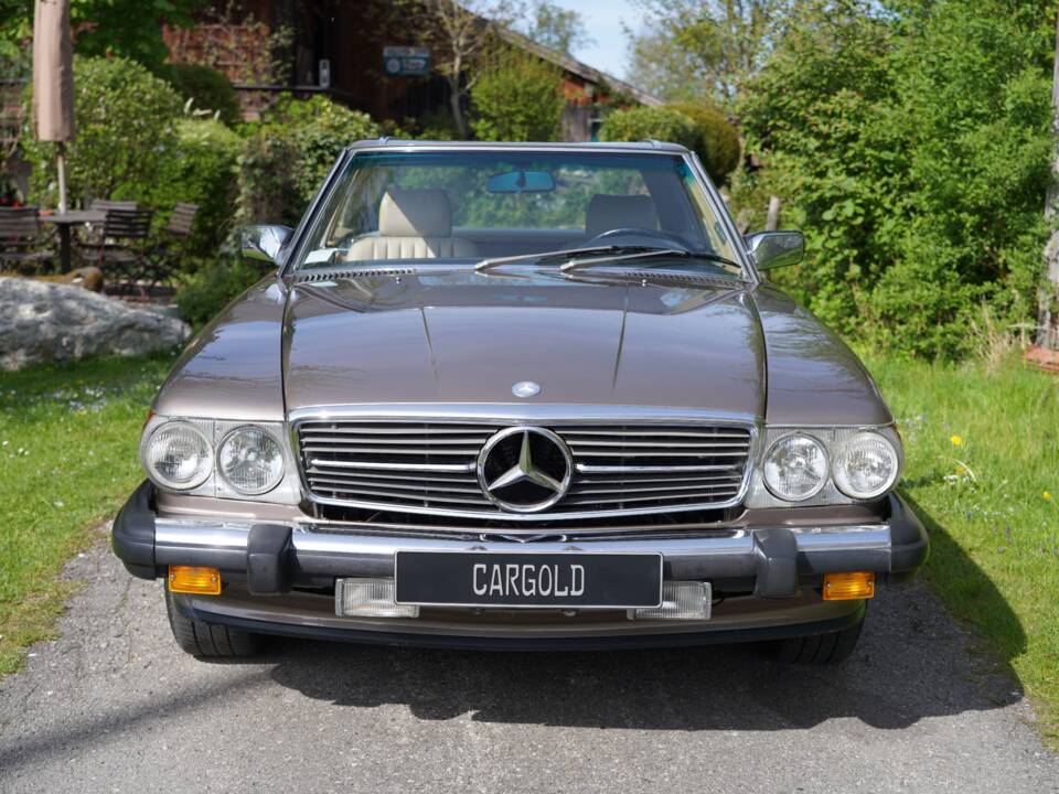 Bild 4/19 von Mercedes-Benz 560 SL (1989)