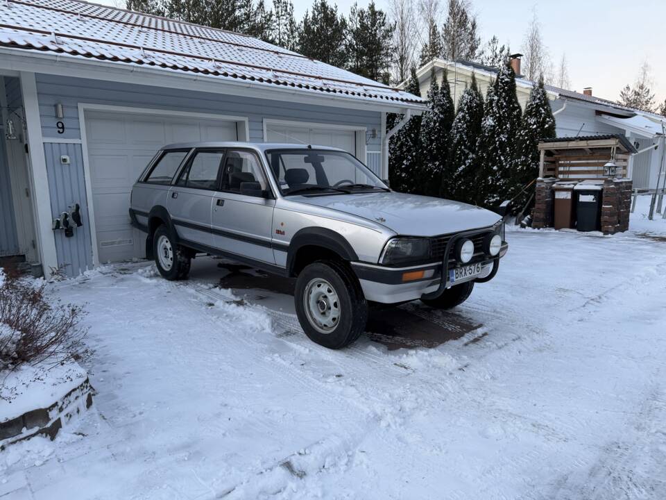 Bild 3/62 von Peugeot 505 Break 4x4 Dangel (1988)