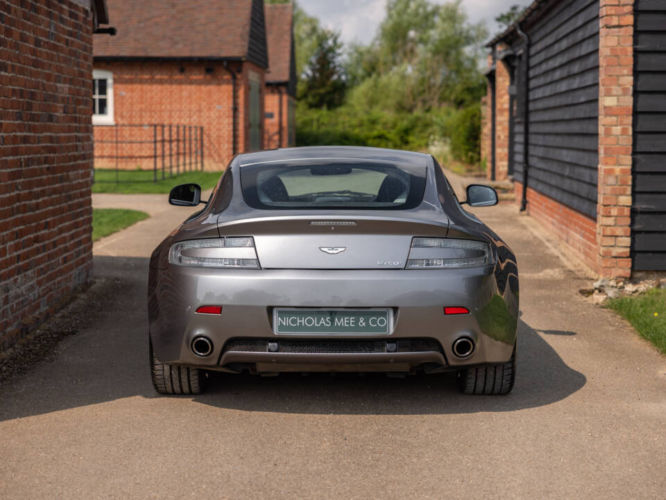 Bild 14/64 von Aston Martin V8 Vantage (2010)