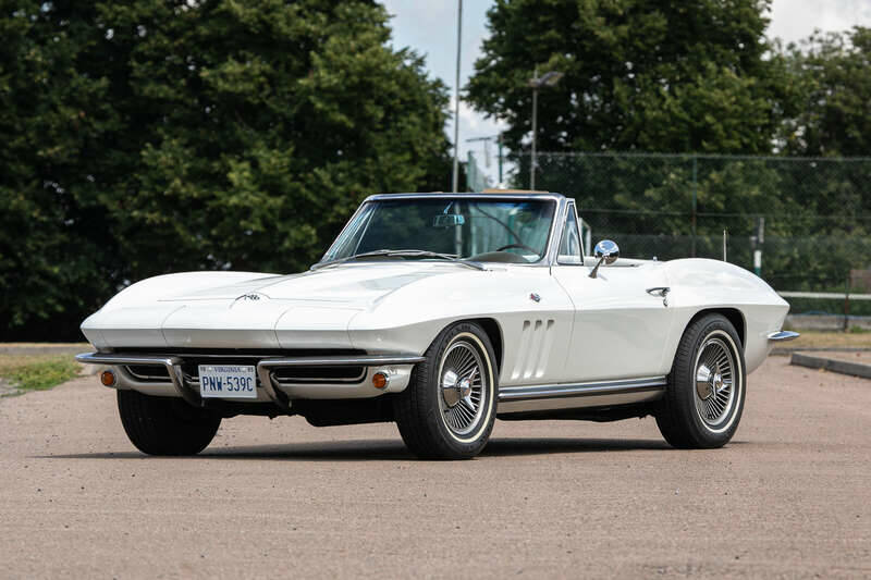 Image 1/50 of Chevrolet Corvette Sting Ray Convertible (1965)