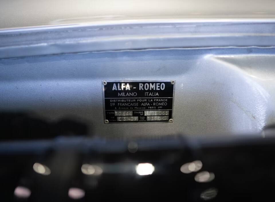 Image 25/27 of Alfa Romeo 1750 GT Veloce (1970)